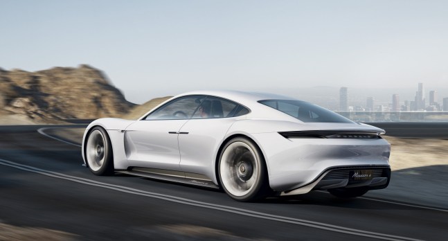 2015_porsche_mission_e_2_2560x1440