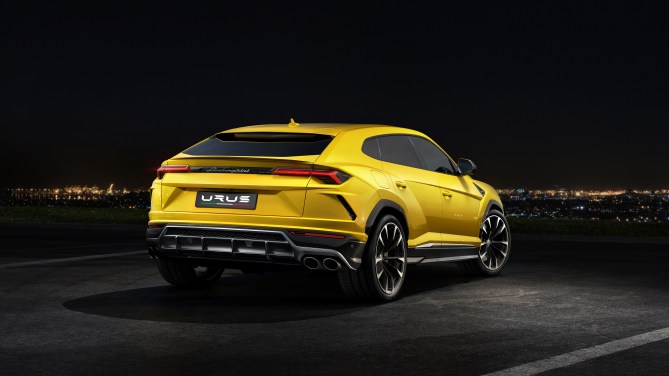 2018_lamborghini_urus_4k_2-HD