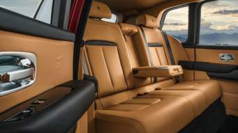 rolls-royce-cullinan-interior-tan-back-seat-640x360-c